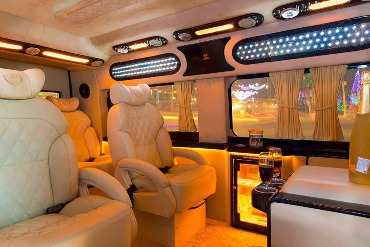If you're looking for a smooth, comfortable, and premium experience while traveling from Ho Chi Minh City to the Mekong Delta, the limousine service is an excellent choice